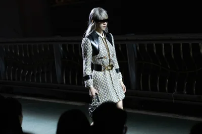 Look 10